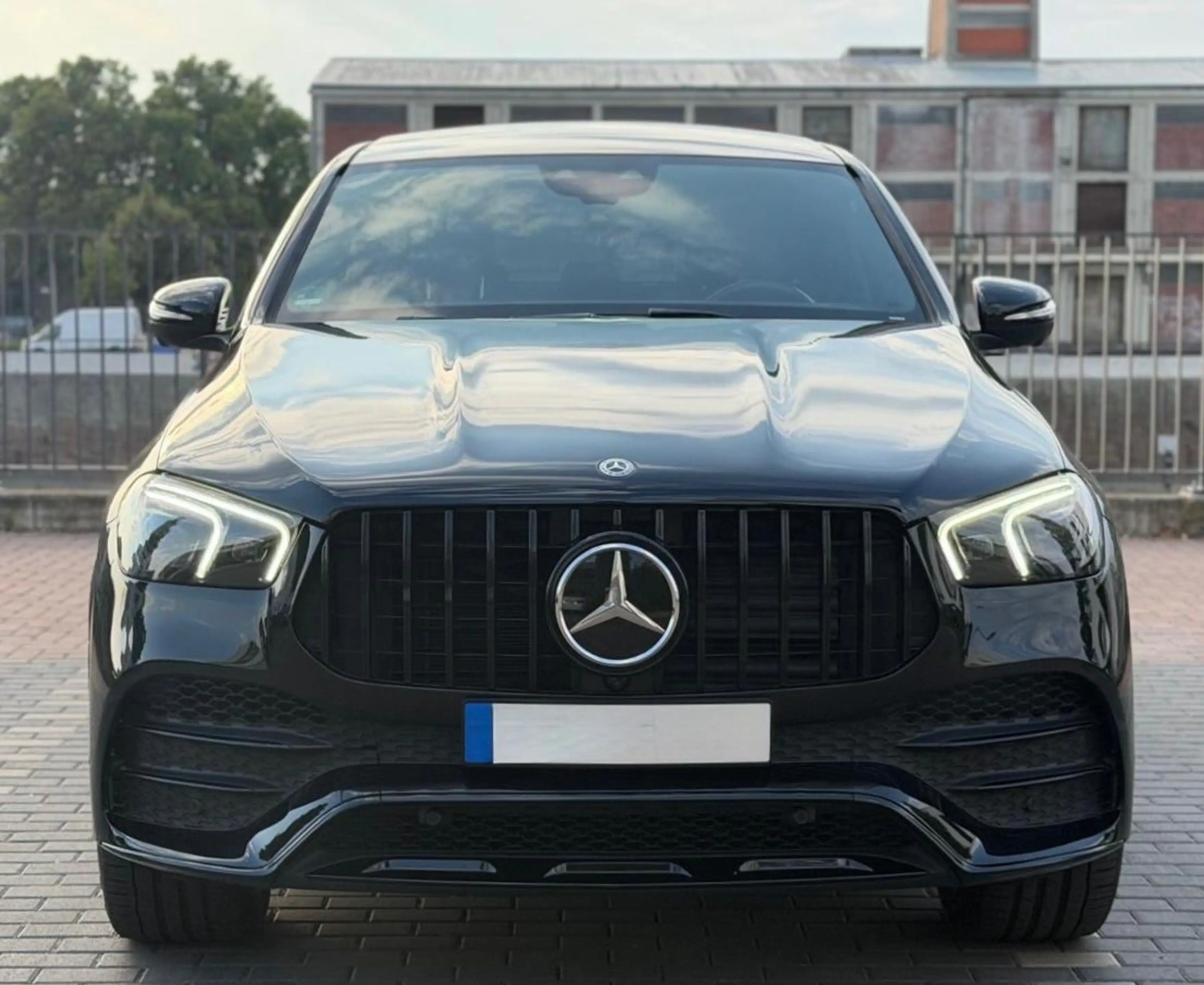 Mercedes-Benz GLE 400 COUPÉ AMG PANO/HUD/CARBON/3xDISPLAY/360° — photo 6