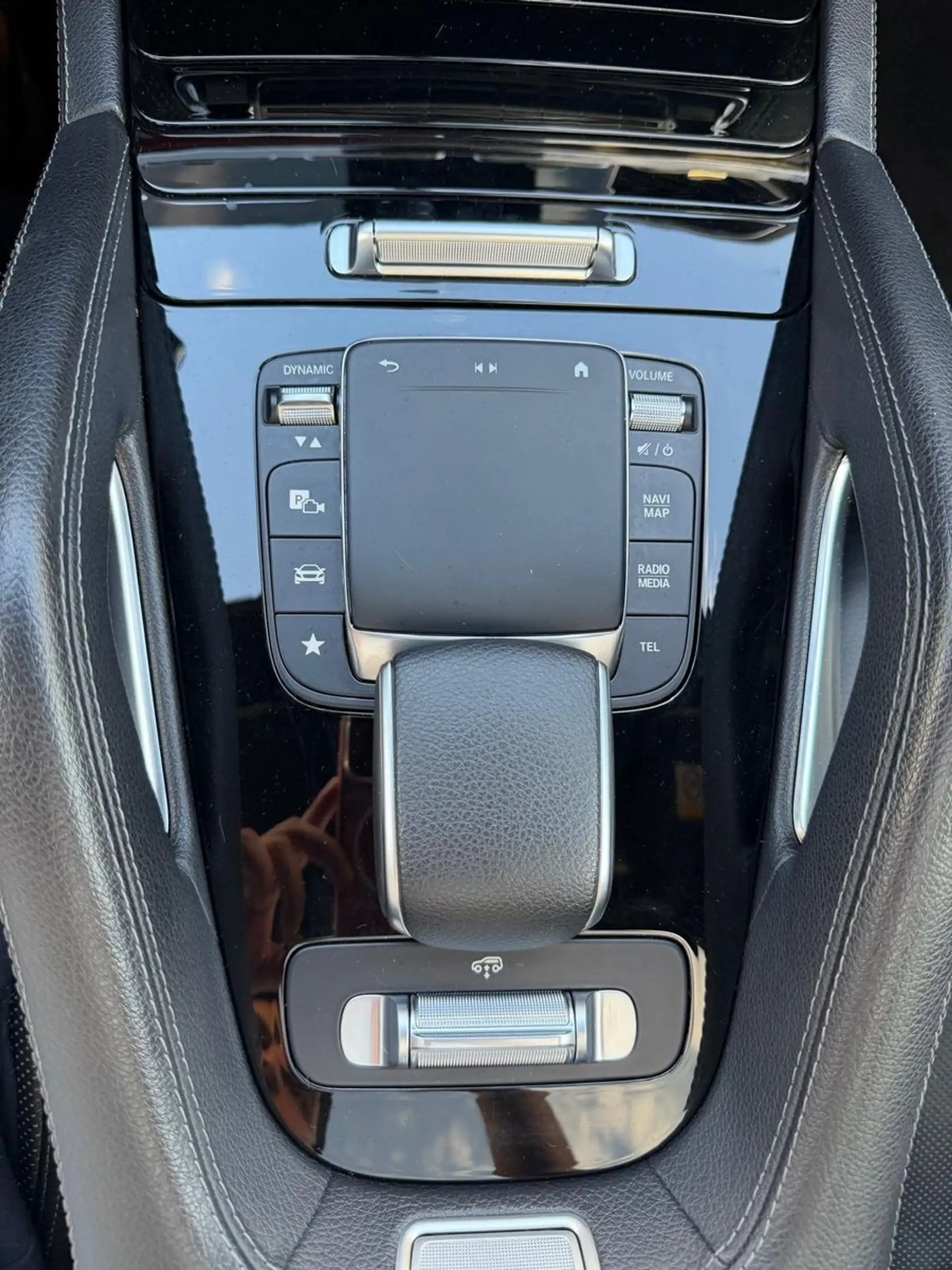 Mercedes-Benz GLE 400 COUPÉ AMG PANO/HUD/CARBON/3xDISPLAY/360° — photo 15