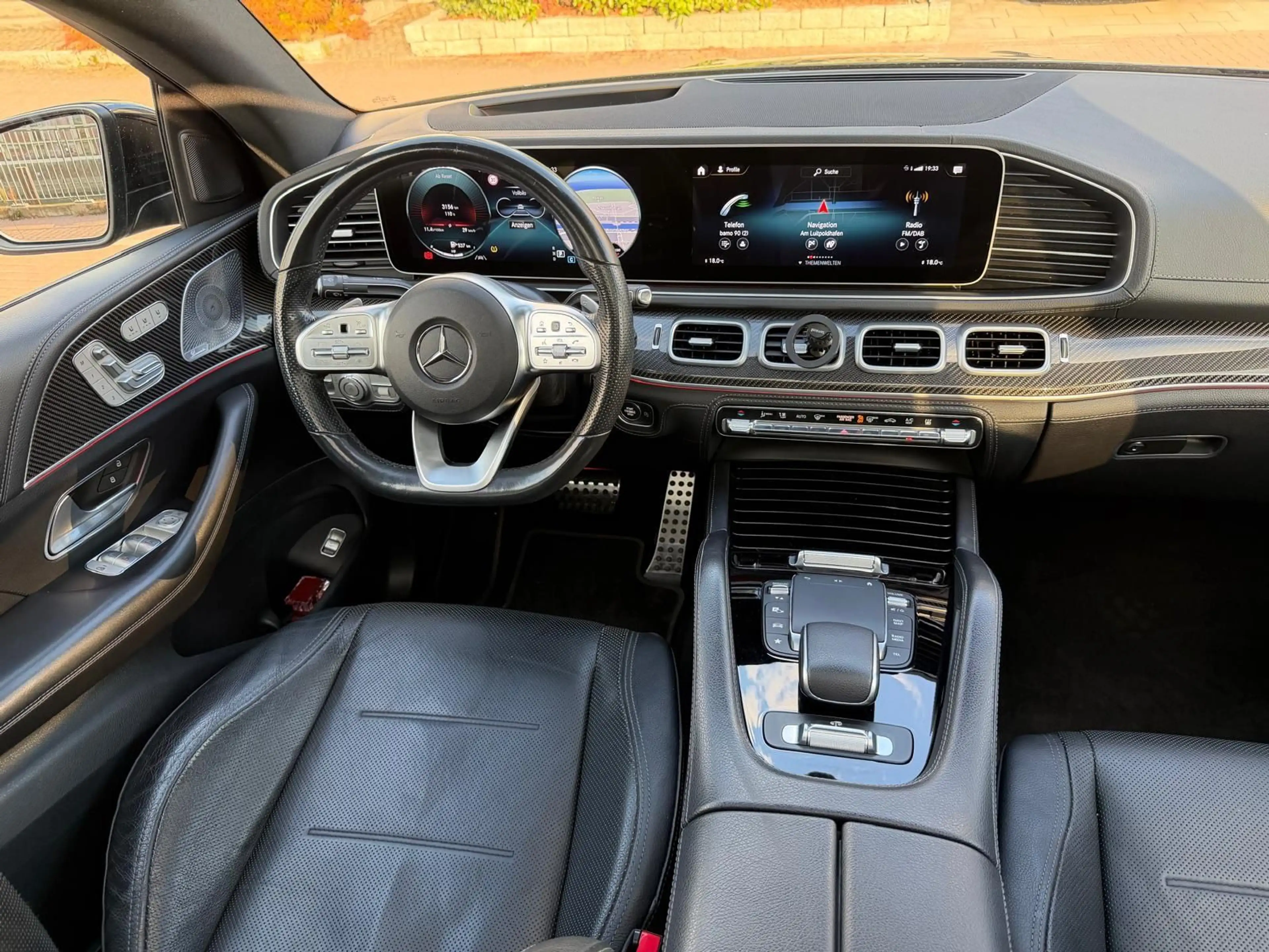 Mercedes-Benz GLE 400 COUPÉ AMG PANO/HUD/CARBON/3xDISPLAY/360° — photo 9
