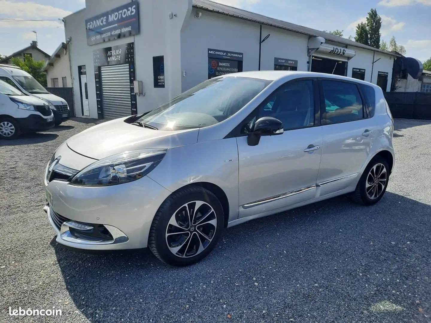 Renault Scenic 3 BOSE Edition 137000KMS ETAT IRREPROCHABLE ENTIER Gris - 1