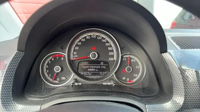 Volkswagen Up! view 7