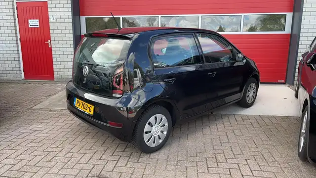 Volkswagen Up! view 2