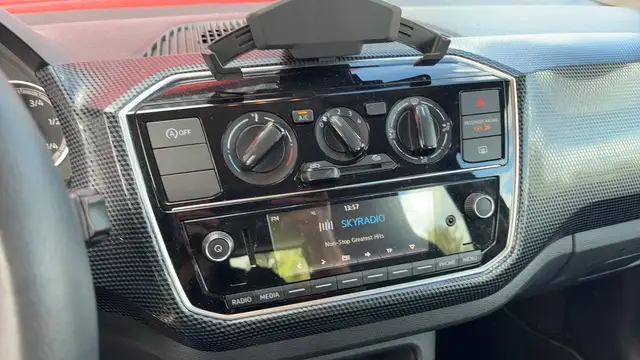 Volkswagen Up! view 9