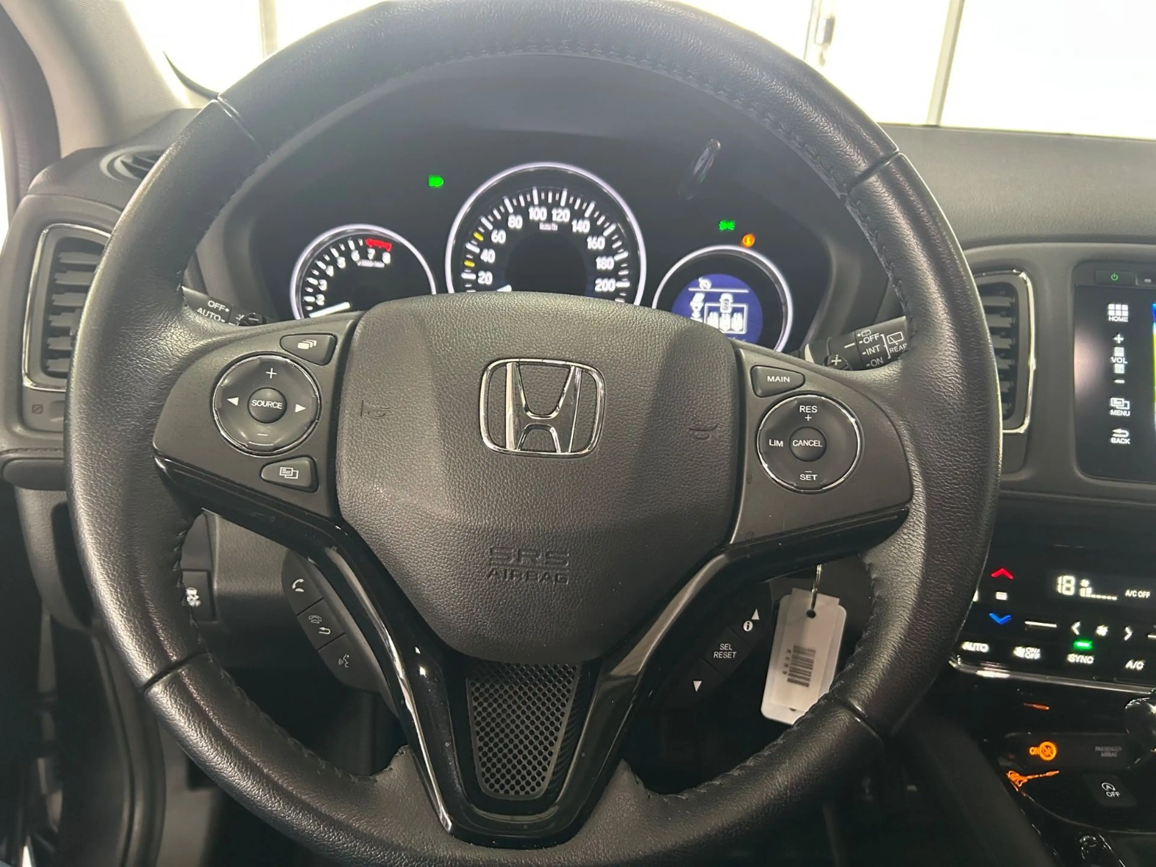 Honda HR-V 1.5 i-VTEC Elegance Automatik Navi Kamera — photo 12
