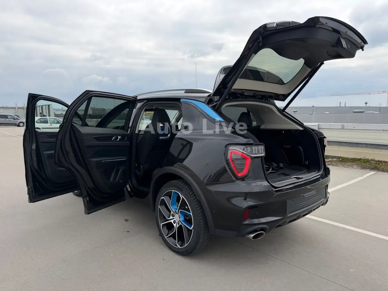 Lynk & Co 01 1.5 eHybrid*PHEV*PANO*VIRTUAL*NAVI*LED*360° 32