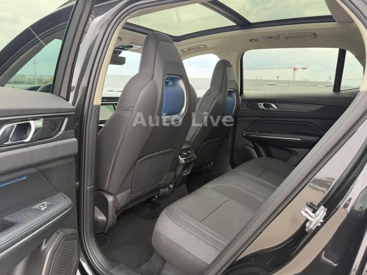 Lynk & Co 01 1.5 eHybrid*PHEV*PANO*VIRTUAL*NAVI*LED*360° 29