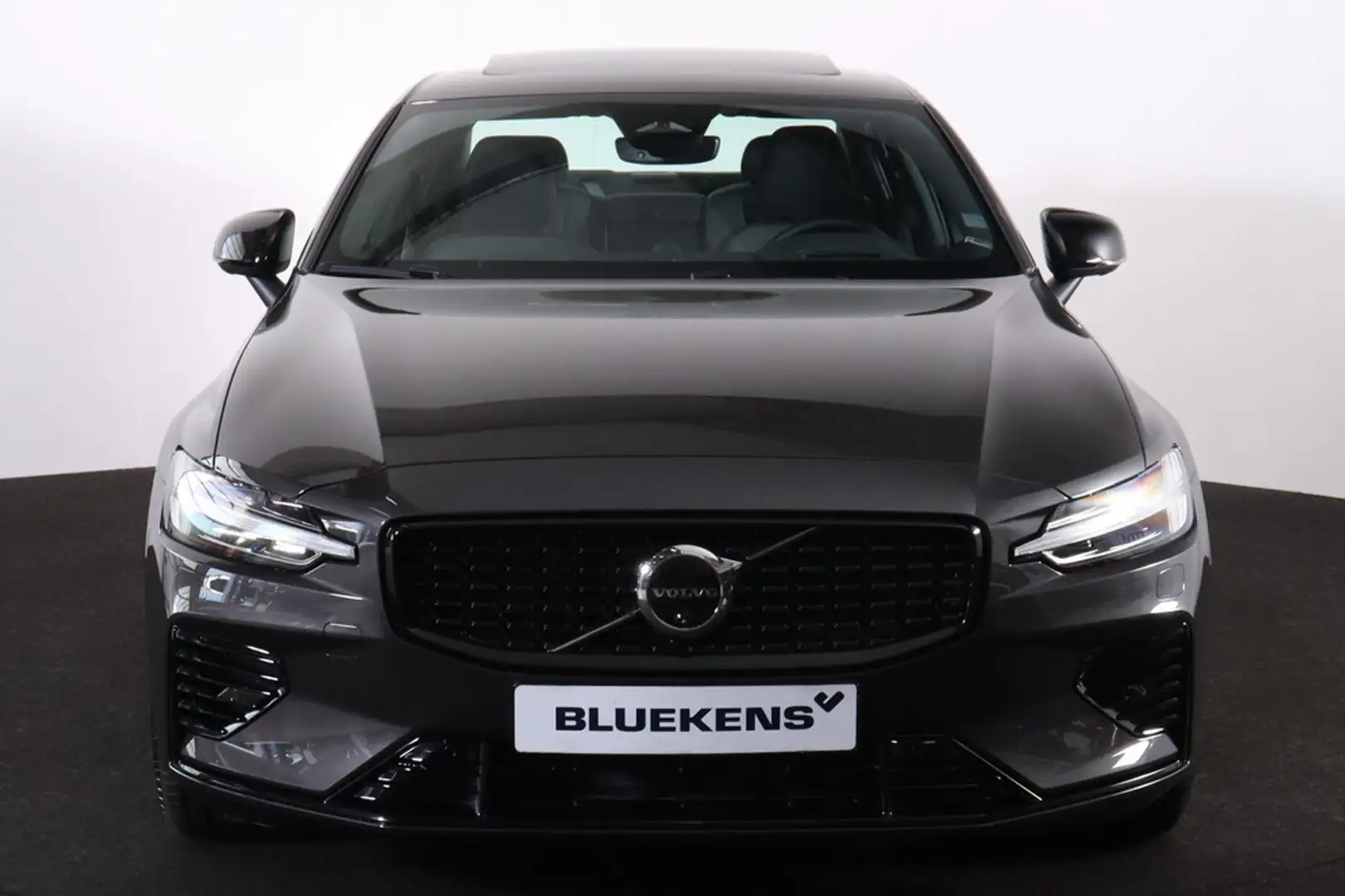 Volvo S60 Recharge T8 AWD Ultimate Dark - LONG RANGE -Panora Grijs - 2