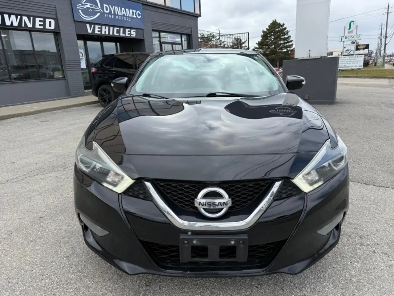 Nissan Maxima снимка Nissan Maxima