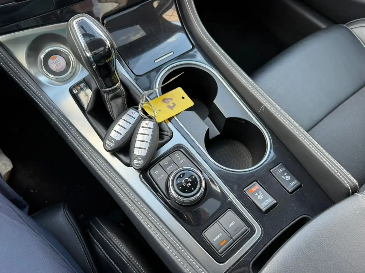 Nissan Maxima снимка Nissan Maxima