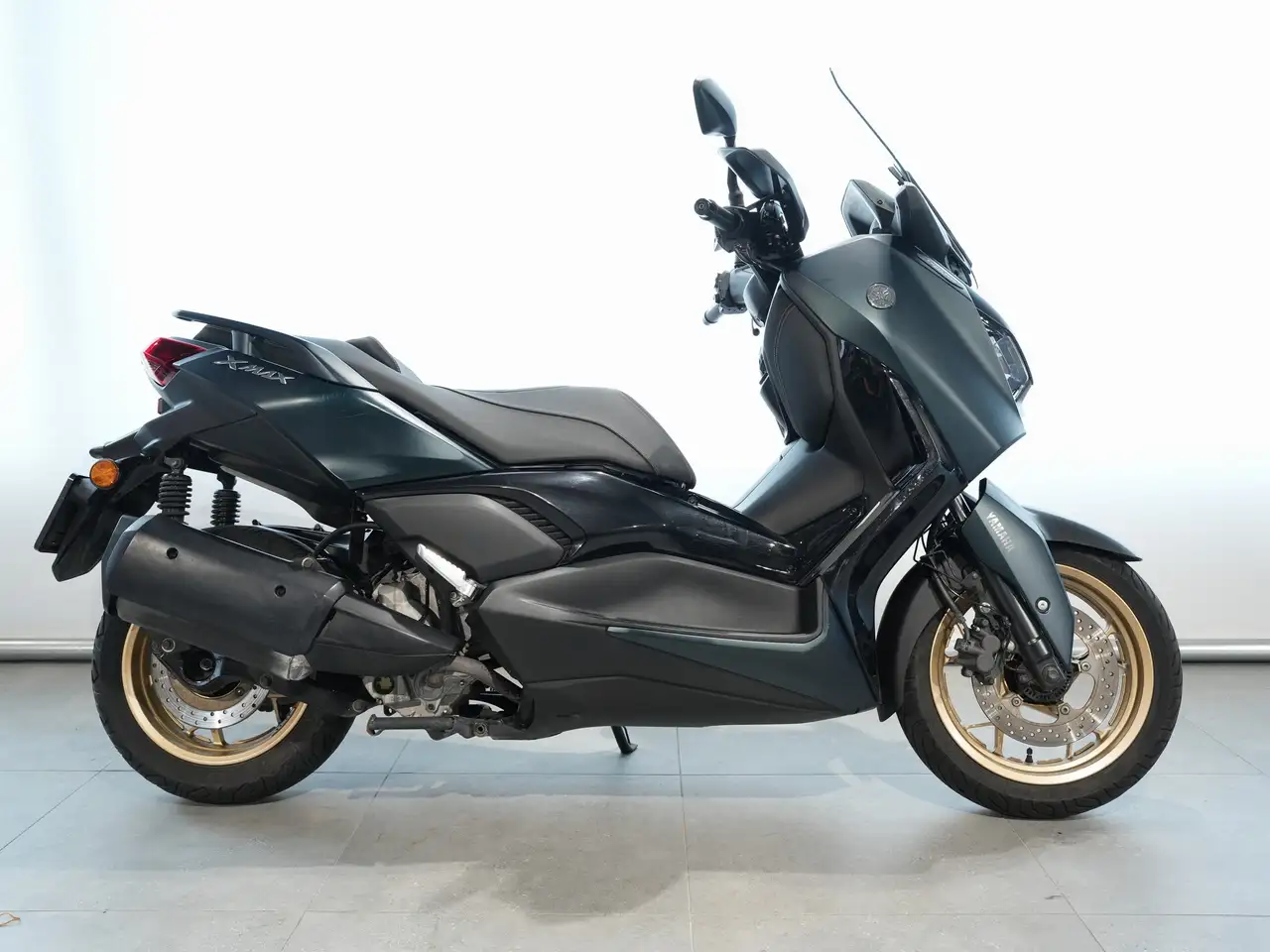 Yamaha X-Max 300