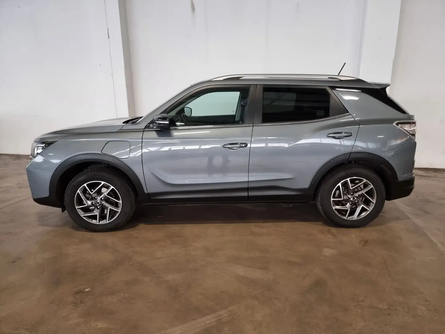 SsangYong Korando EV 140 Platinum 4x2 Grau - 2