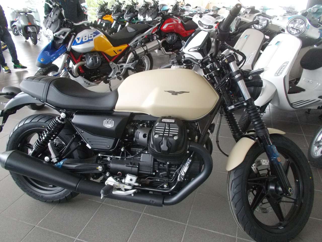 Moto Guzzi V 7 STONE 2026