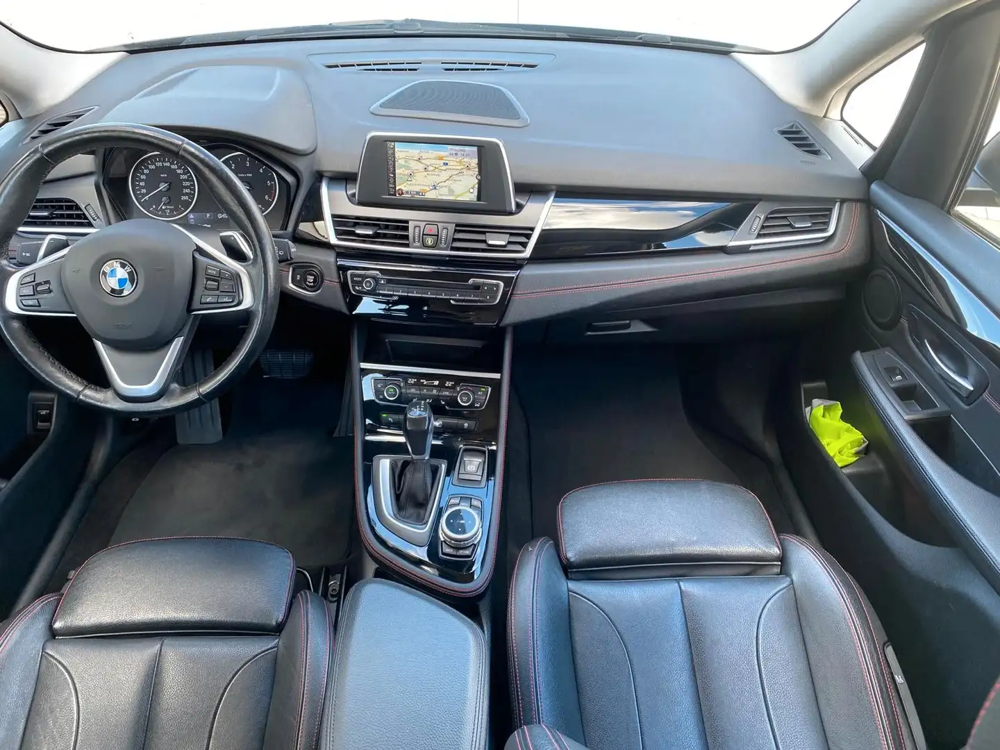 BMW 220 Gran Tourer 220 d xDrive Sport Line|7Sitze Schwarz - 2