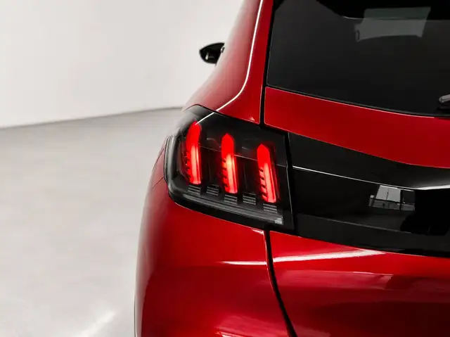 Peugeot 208 view 7