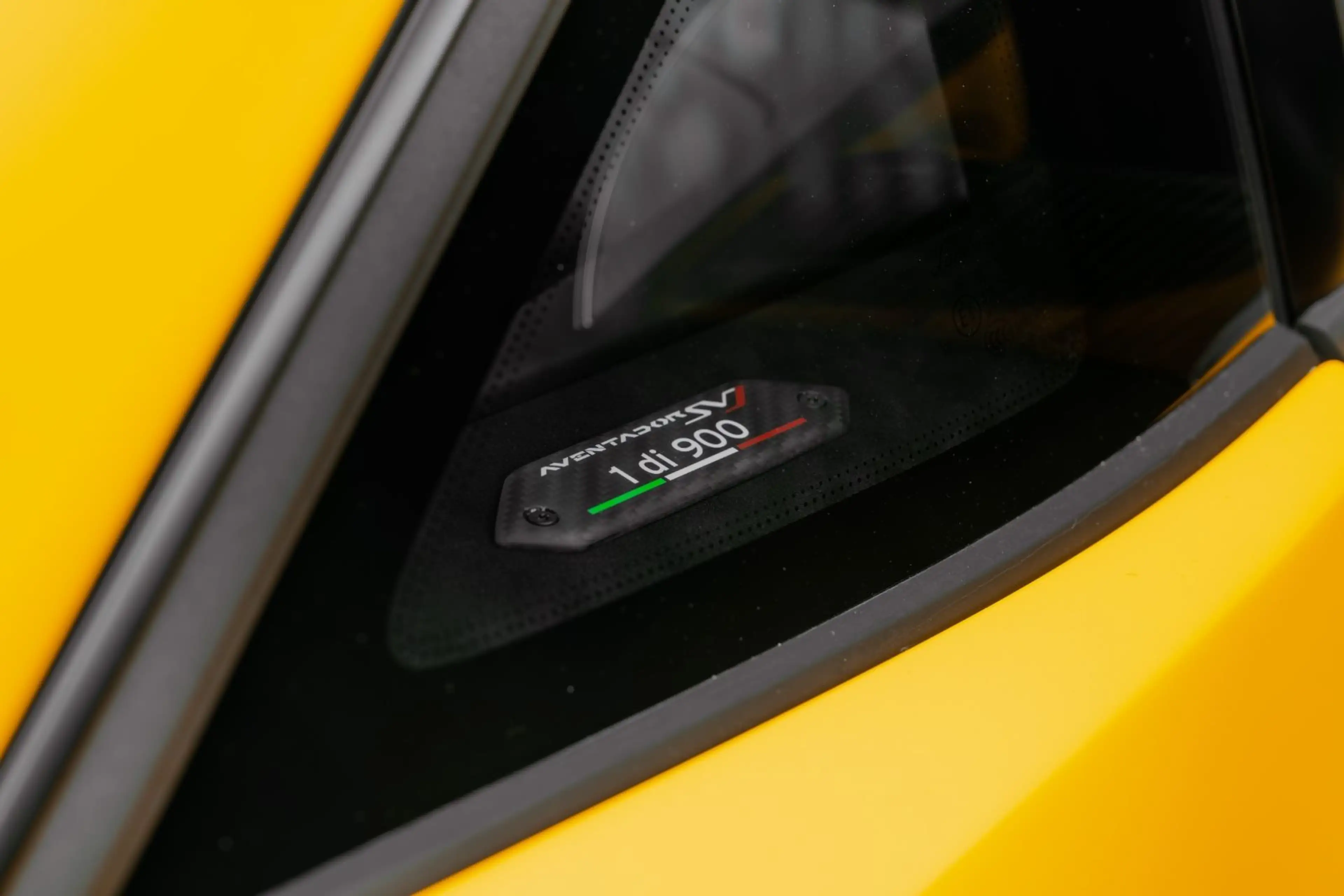 Lamborghini Aventador SVJ MATT PAINT / PAINTED SVJ / CARBON — photo 14
