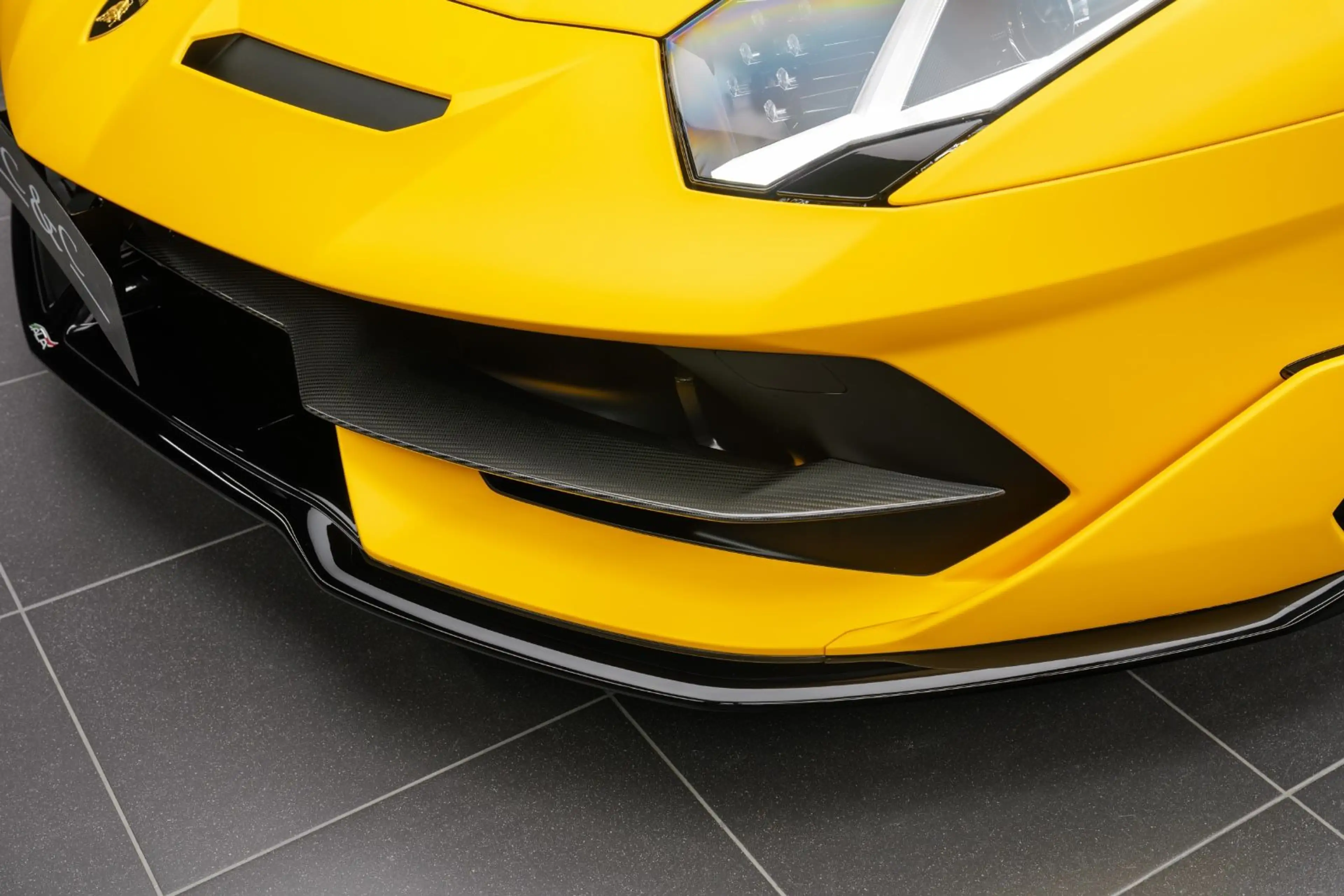 Lamborghini Aventador SVJ MATT PAINT / PAINTED SVJ / CARBON — photo 8