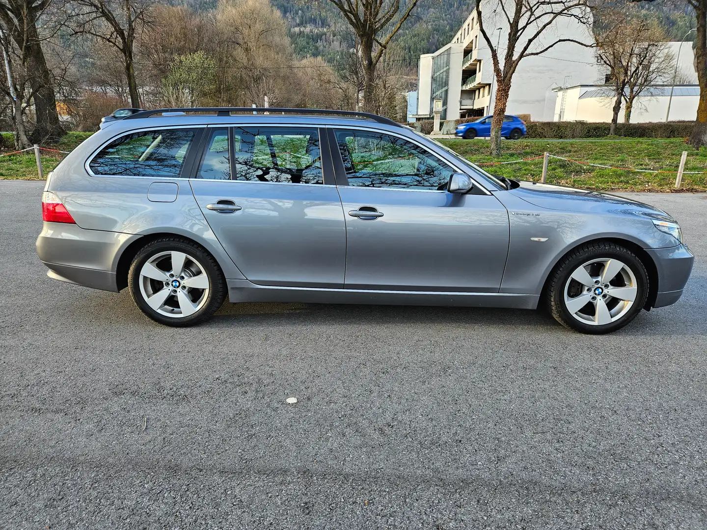 BMW 525 525 xd Touring Grau - 1