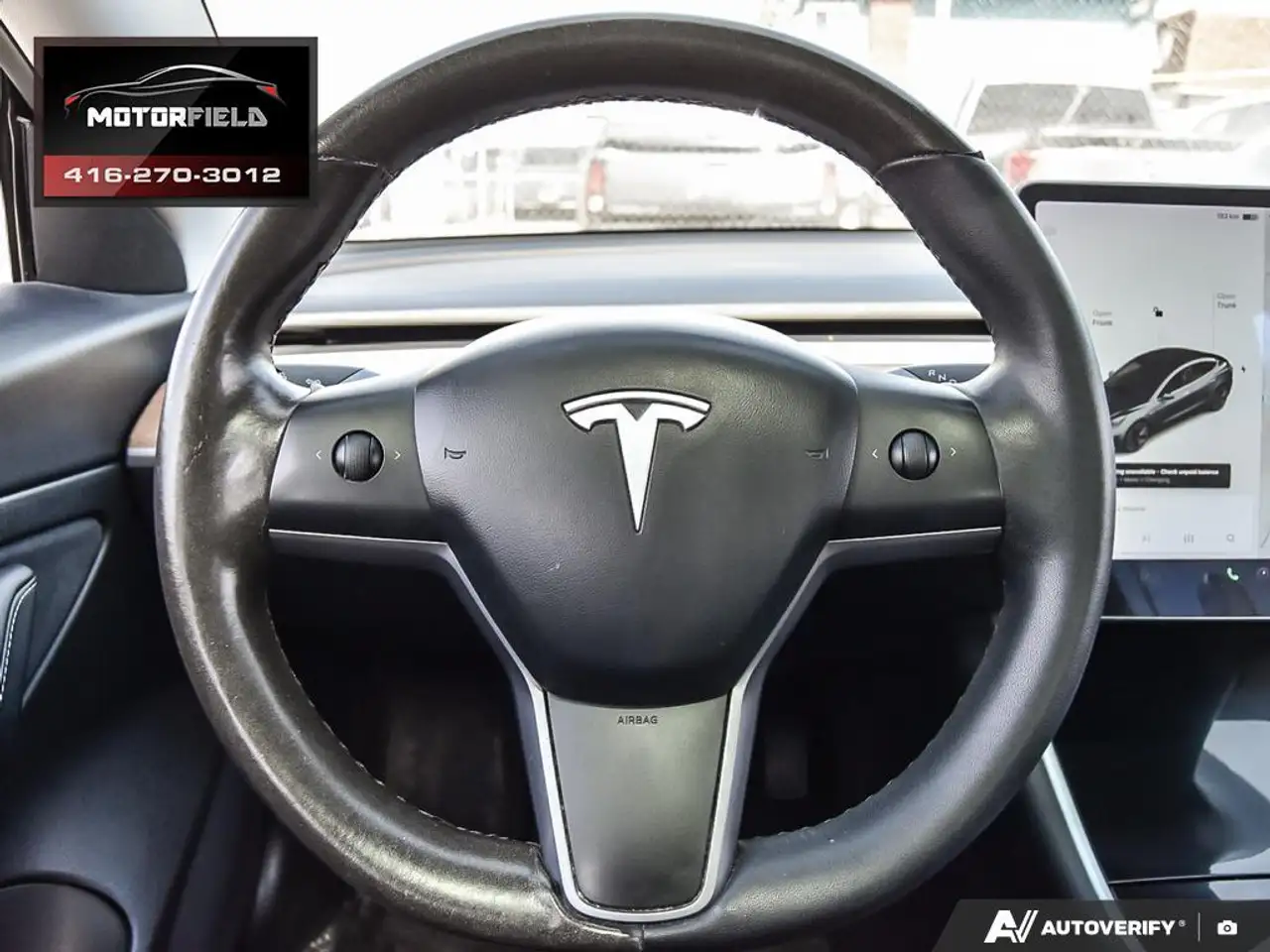 Tesla Model 3 снимка Tesla Model 3