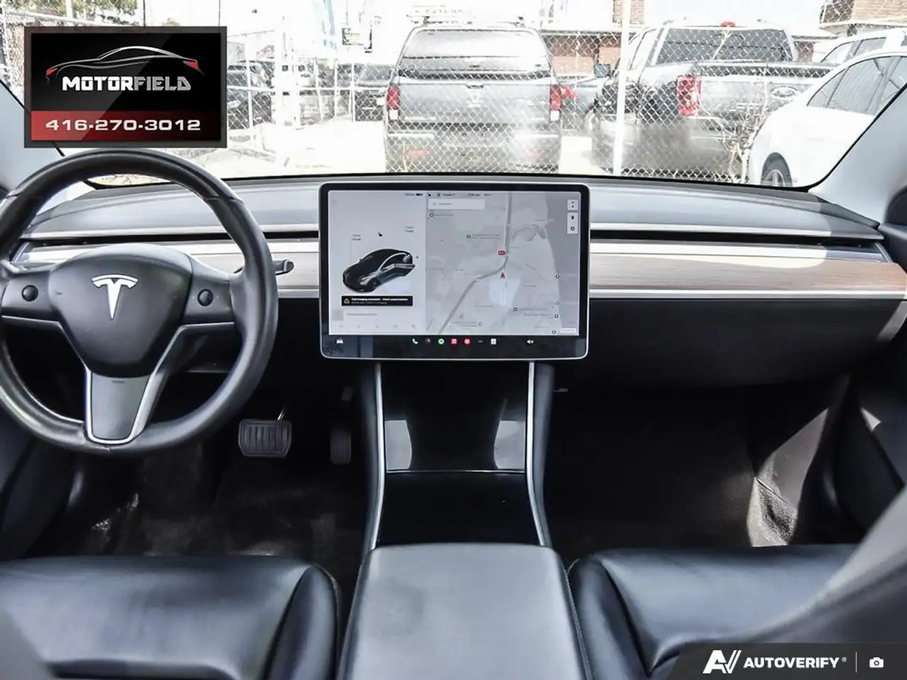 Tesla Model 3 снимка Tesla Model 3