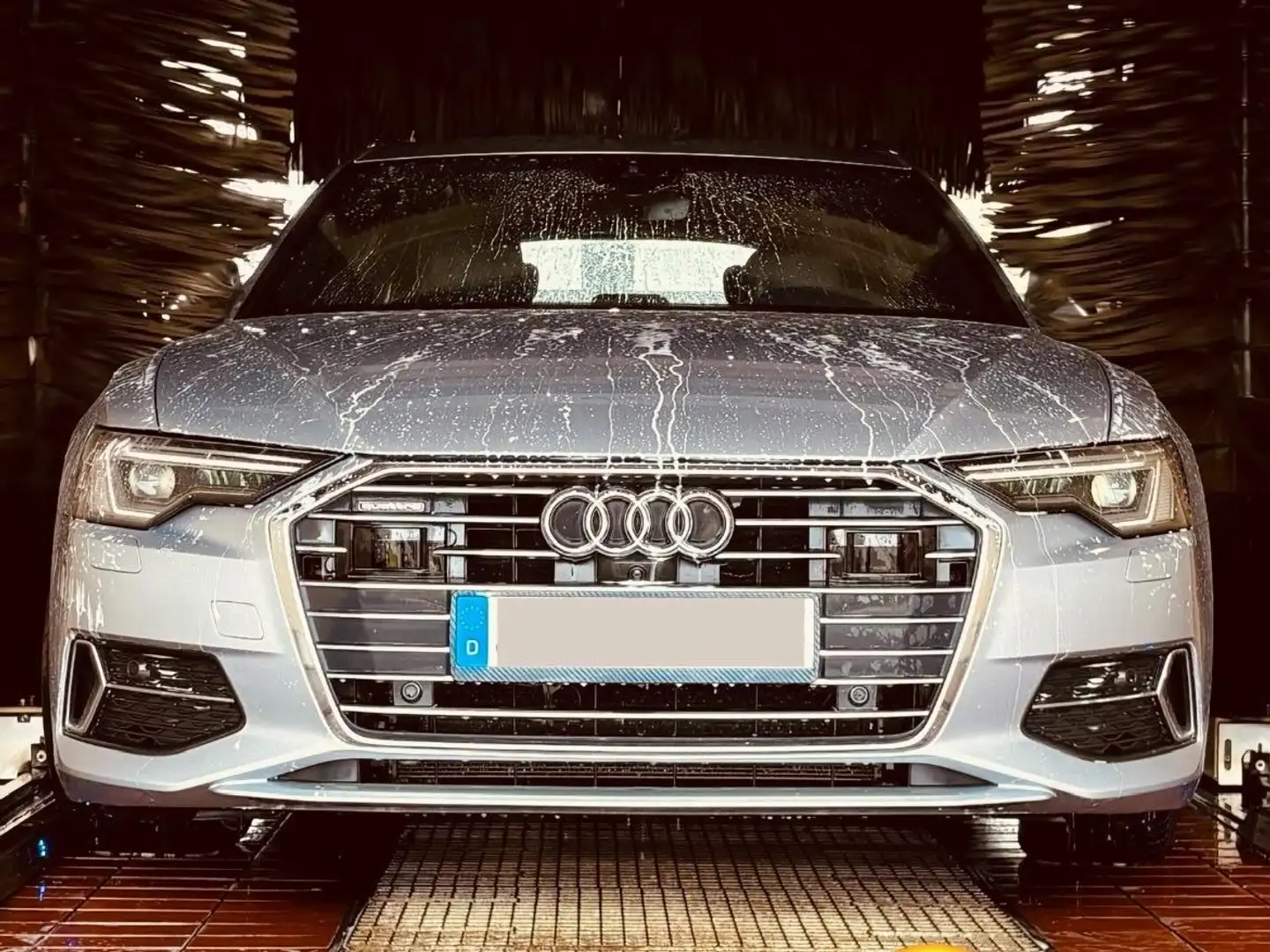 Audi A6 C8 Avant 40 TDI quattro S tronicsport Silber - 1