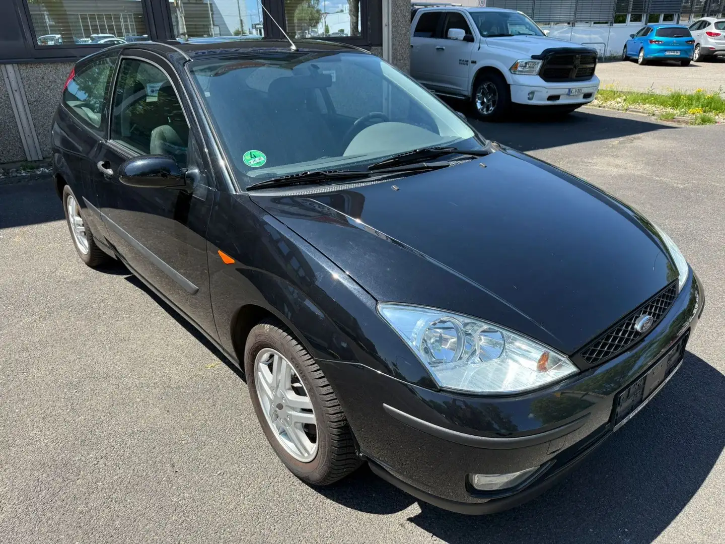 Ford Focus 1.6 *1.Hand*Sitzheizung*S-Dach* Noir - 2