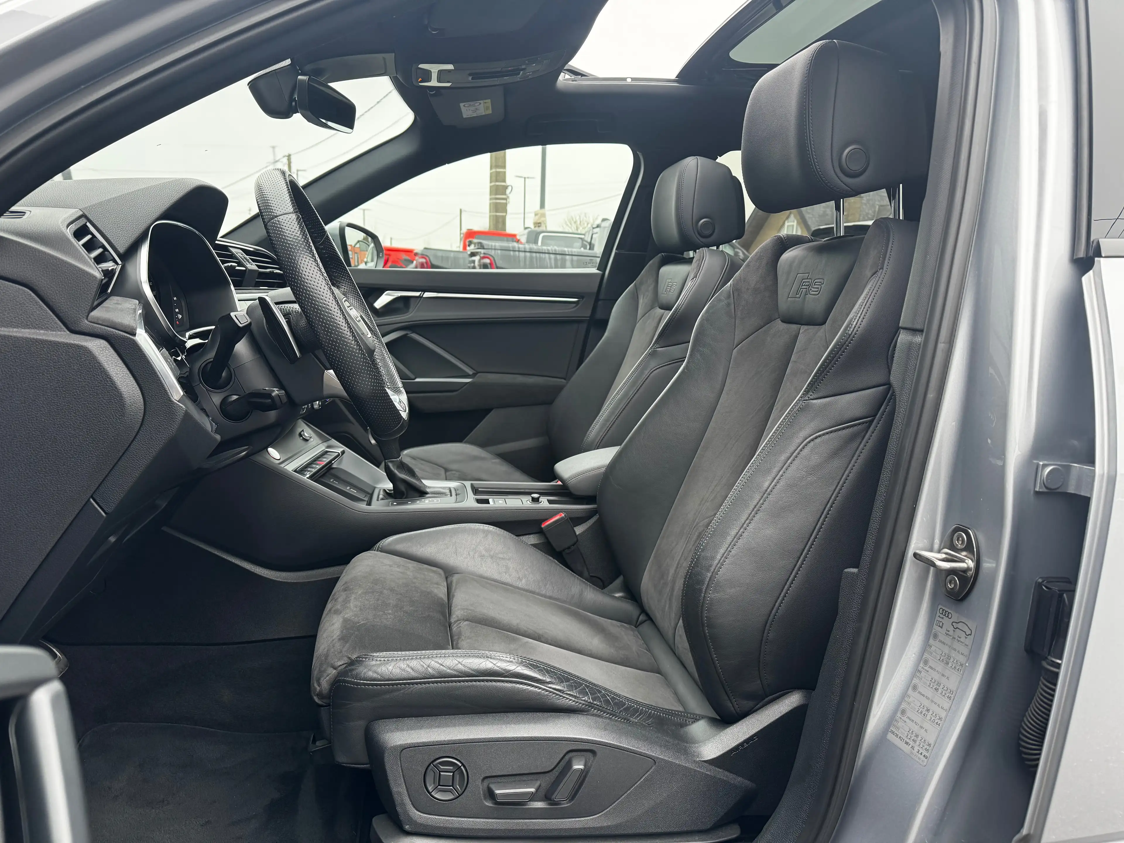 Audi RS Q3 Sportback 2.5TFSI 400CV Quattro LED PANO FULL — photo 12