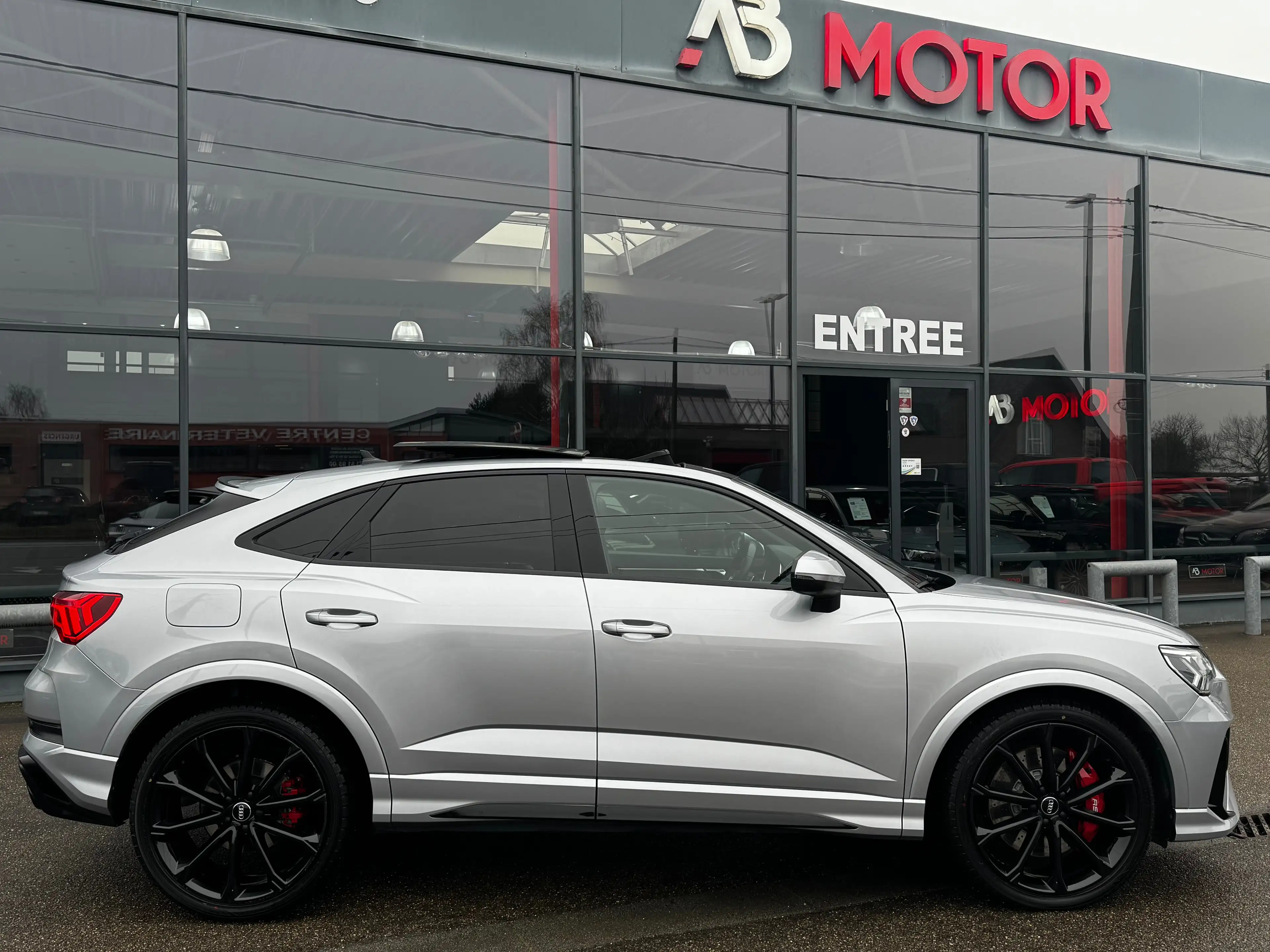 Audi RS Q3 Sportback 2.5TFSI 400CV Quattro LED PANO FULL — photo 3
