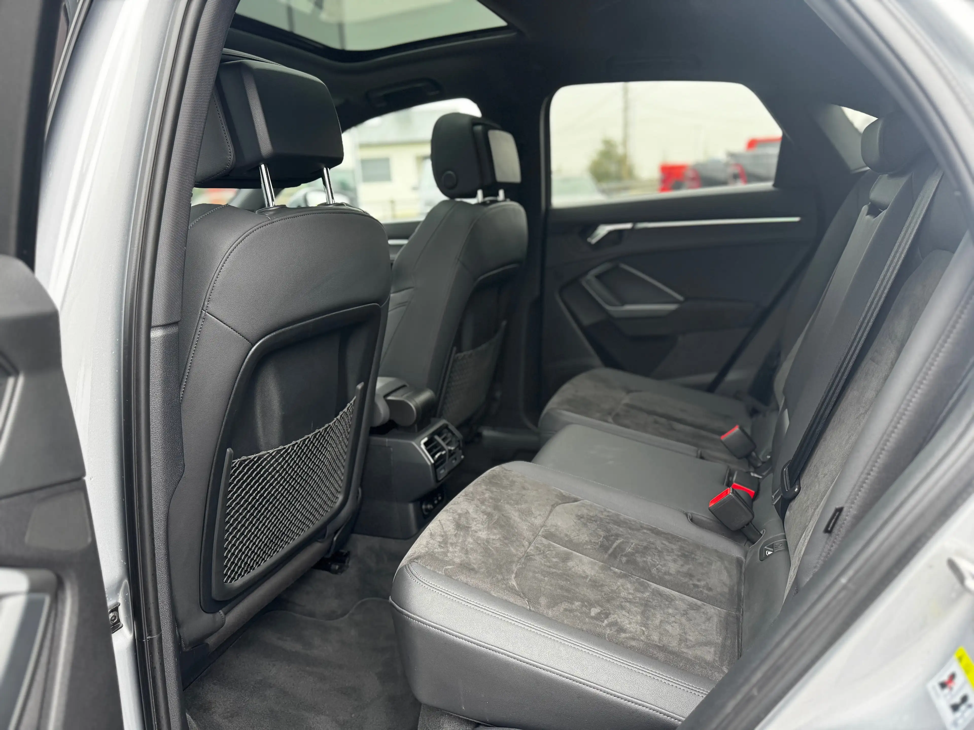 Audi RS Q3 Sportback 2.5TFSI 400CV Quattro LED PANO FULL — photo 13
