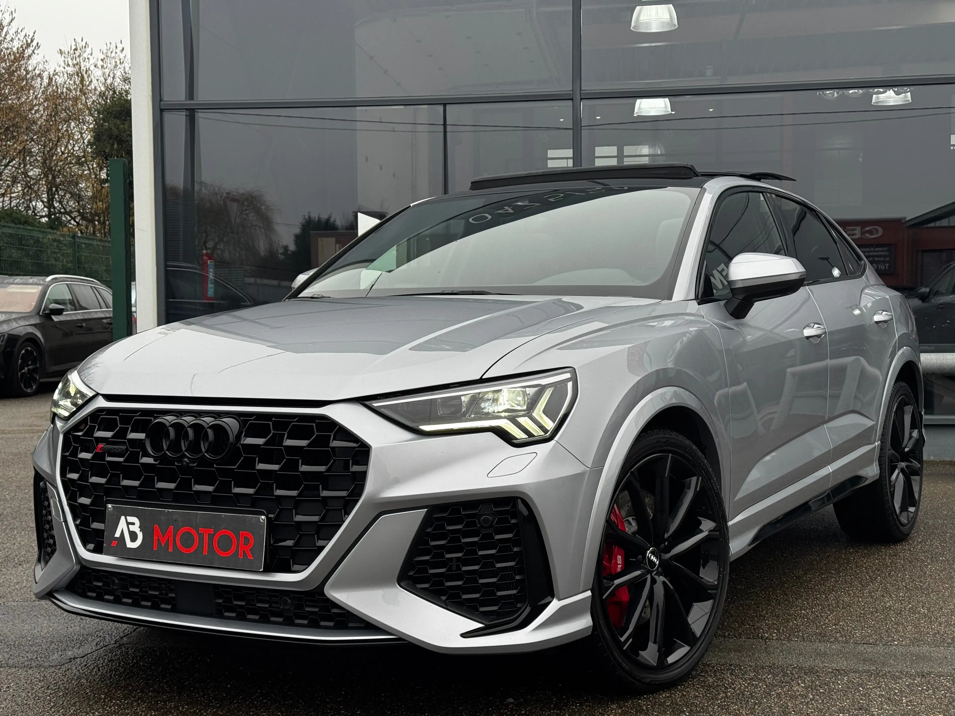 Audi RS Q3 Sportback 2.5TFSI 400CV Quattro LED PANO FULL — photo 2
