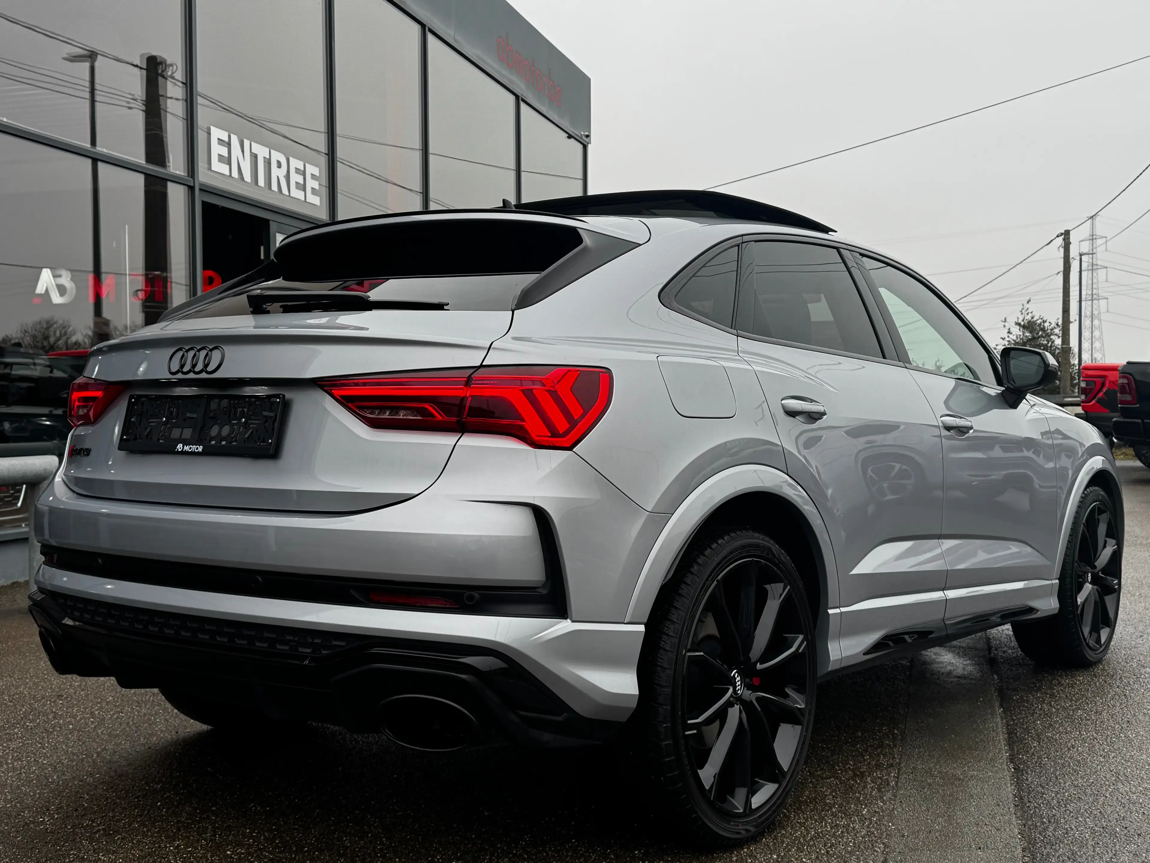 Audi RS Q3 Sportback 2.5TFSI 400CV Quattro LED PANO FULL — photo 4