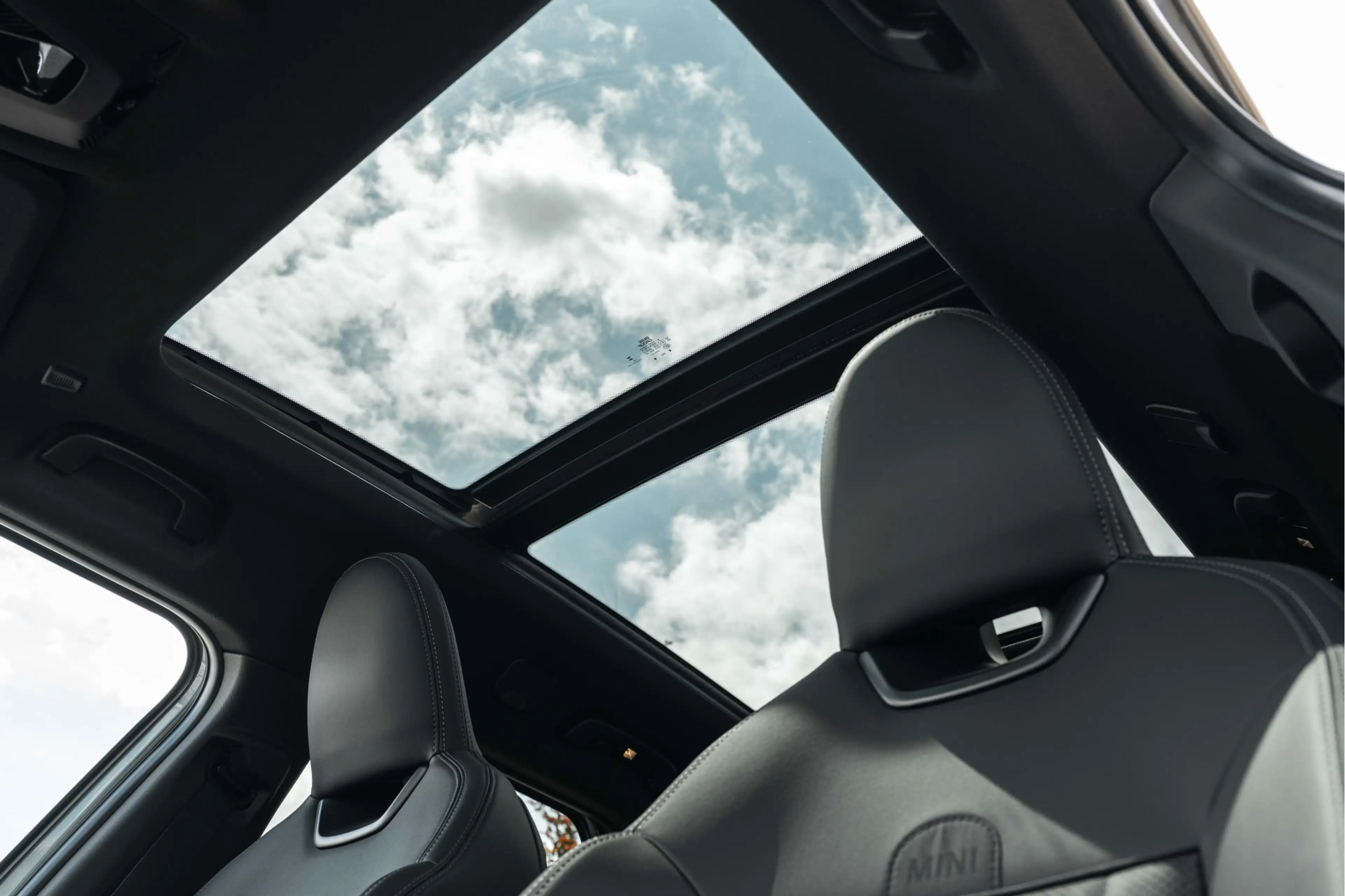 MINI Countryman C Automaat / Favoured / Pakket XL / 19" Kaleido Spok — photo 5