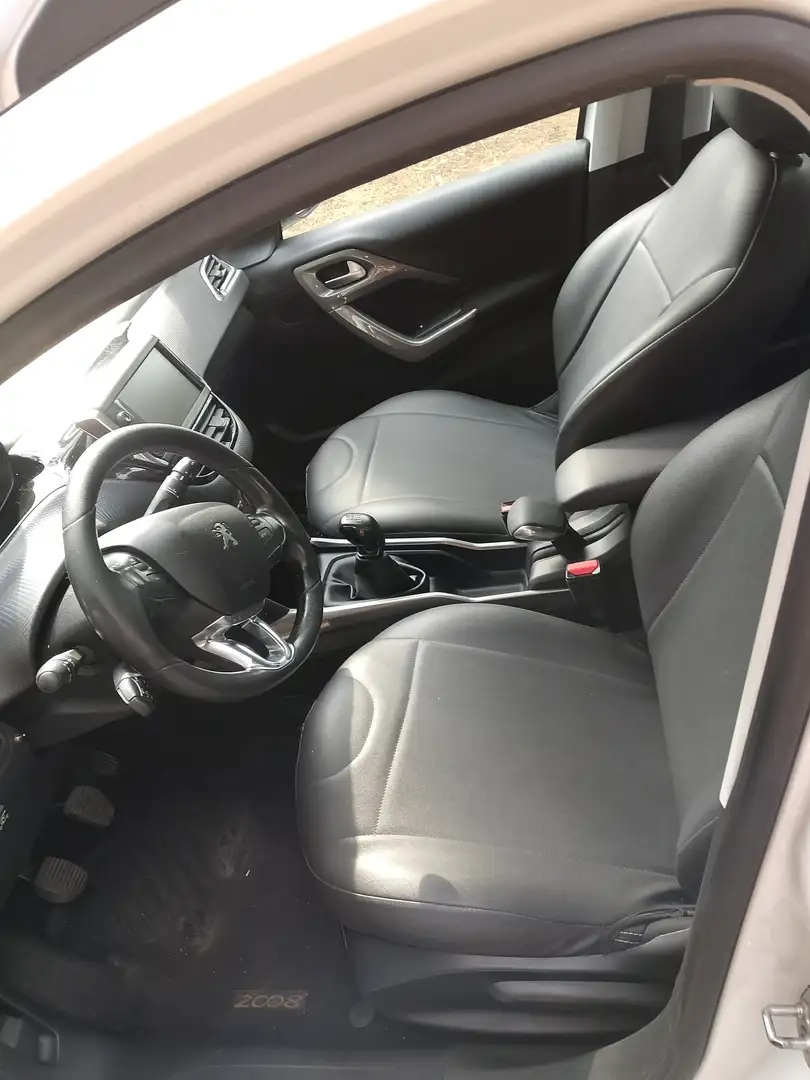 Peugeot 2008 2008 1.2 puretech Active s Білий - 1