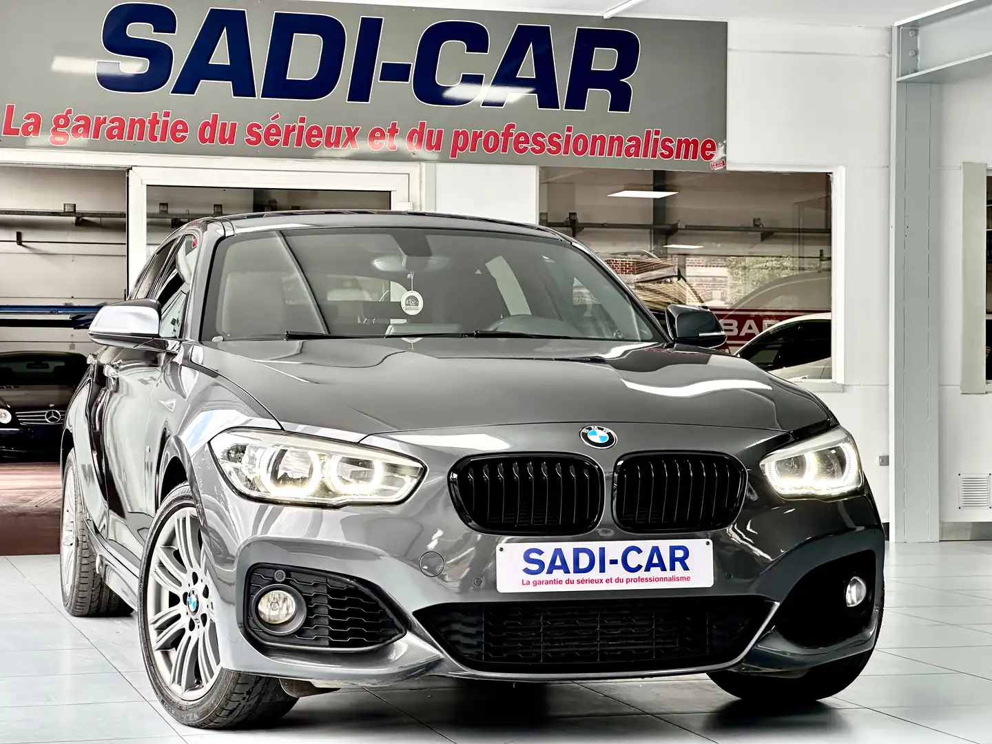 BMW 118 118iA 136cv - M SPORT EDITION Gris - 1