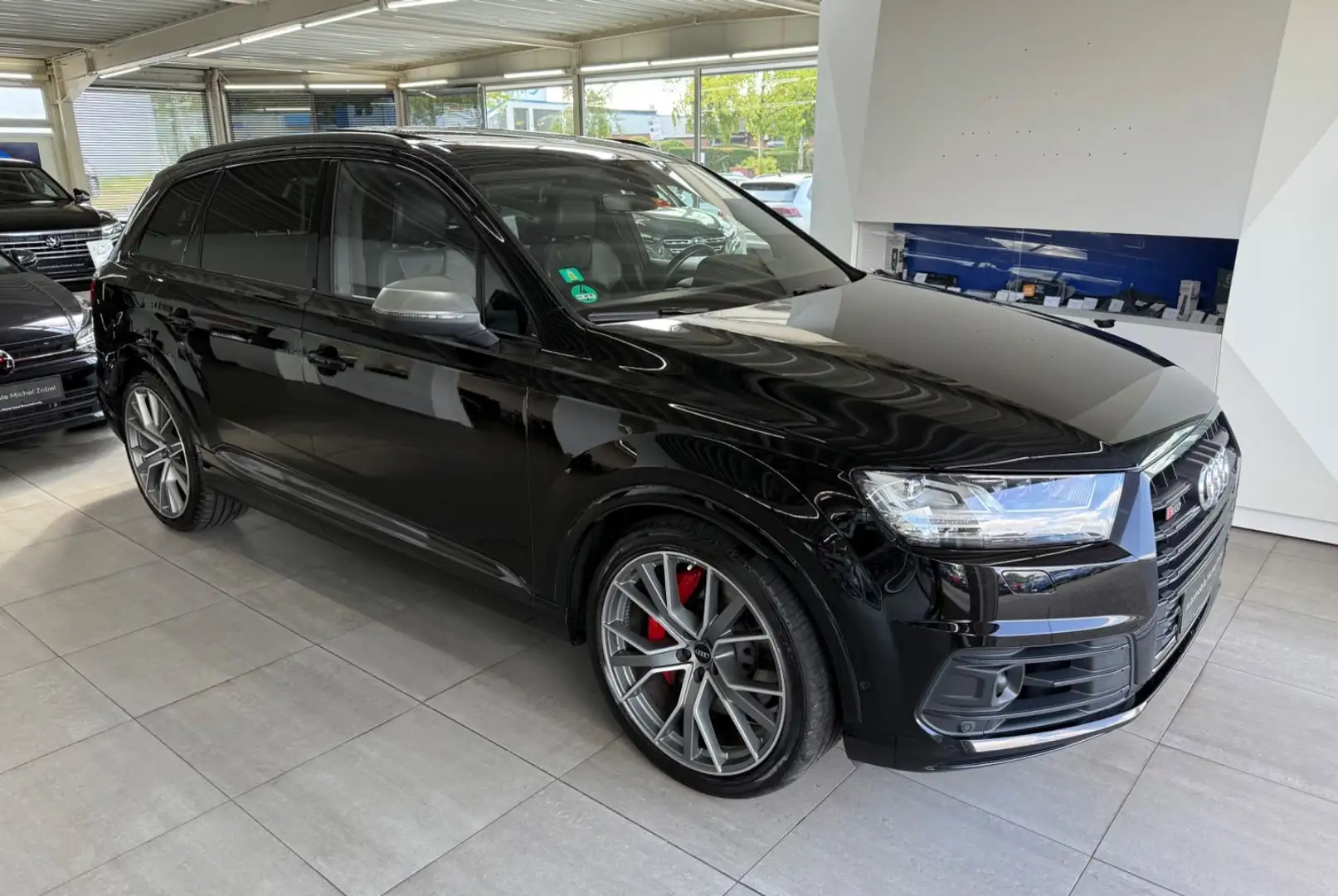 Audi SQ7 *4.0TDI*Quattro*Pano*Softc*Sitzh*Standh*BOSE* Schwarz - 1