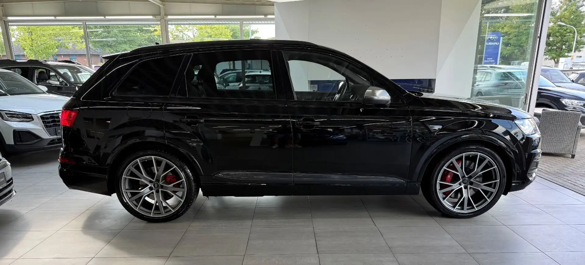 Audi SQ7 *4.0TDI*Quattro*Pano*Softc*Sitzh*Standh*BOSE* Schwarz - 2