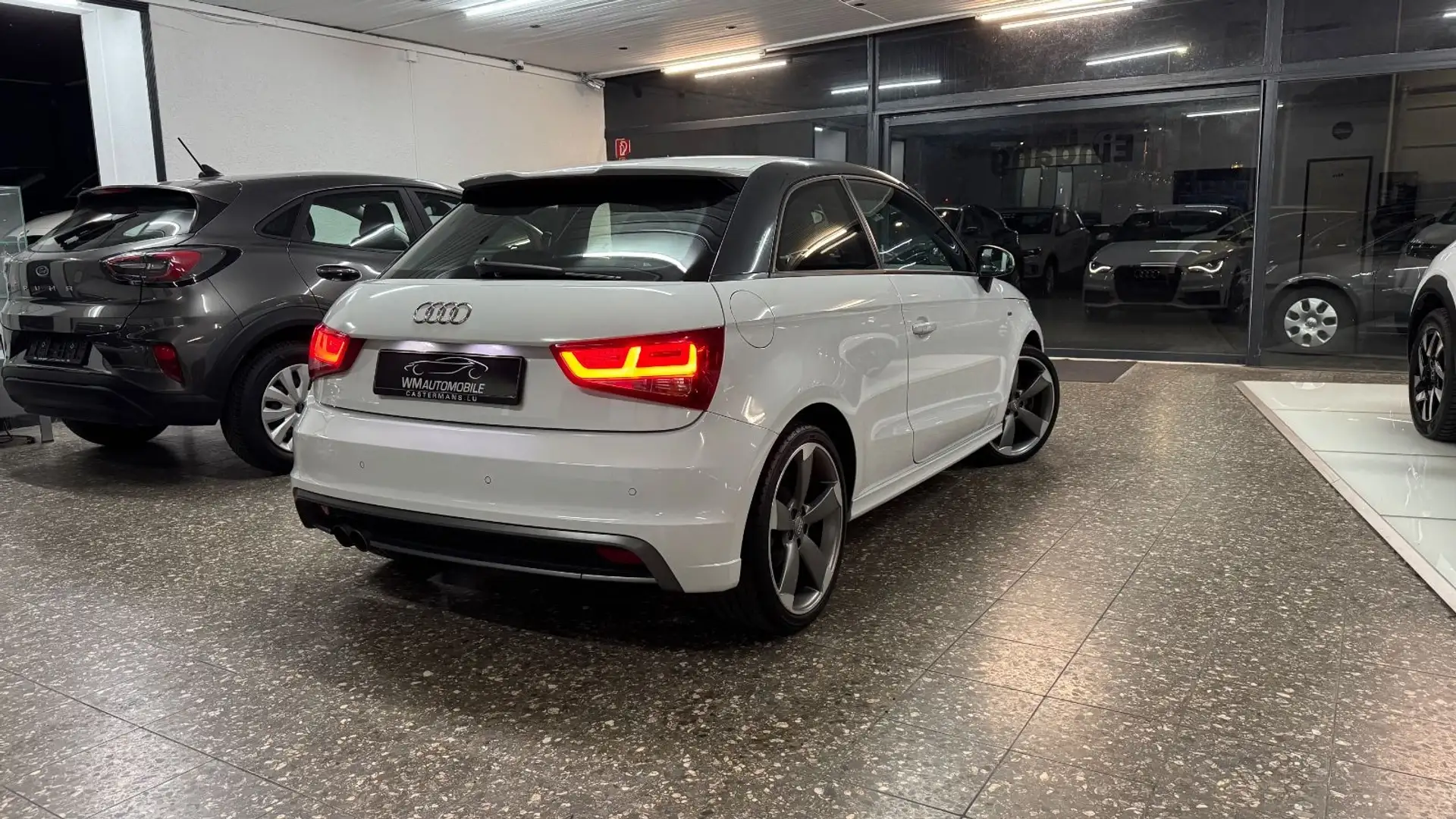 Audi A1 S line Sportpaket*BOSE*Navi*Xenon*Leder*PDC* White - 2
