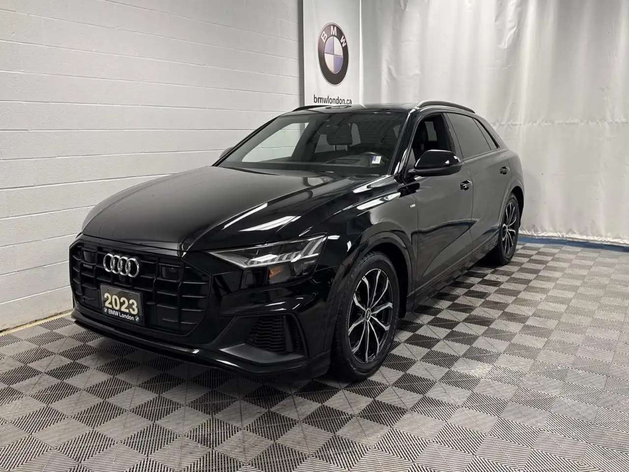 2023 Audi Q8