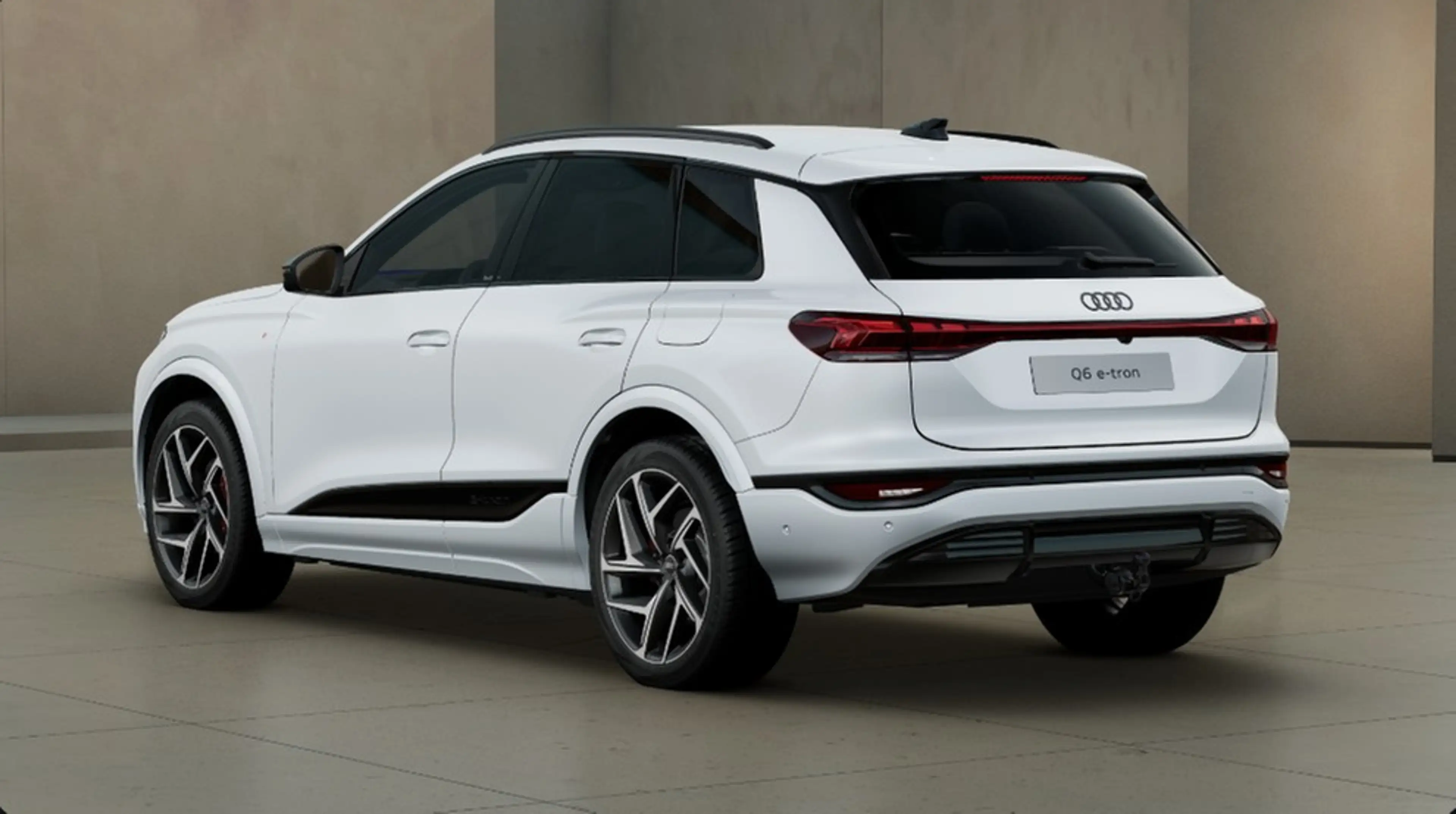 Audi e-tron performance 225 kW AHK, Tech pro, Exterieur S line — photo 4