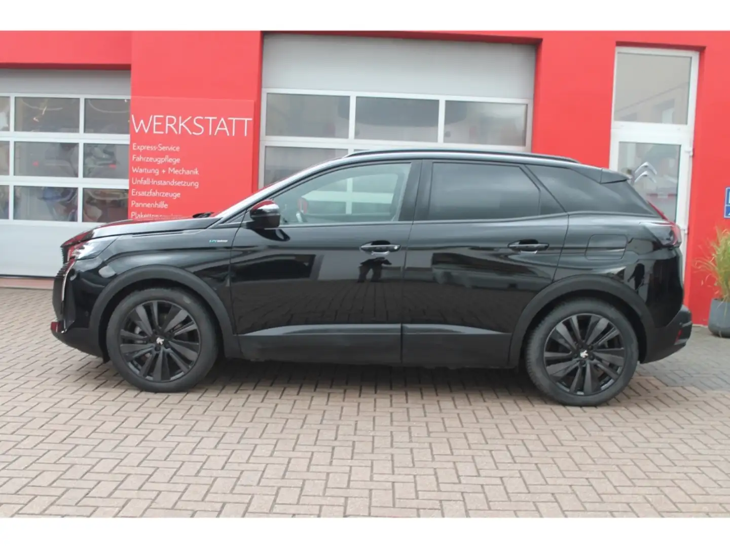 Peugeot 3008 Hybrid 225 GT Dach Black Focal 360 Navi Shz Noir - 2