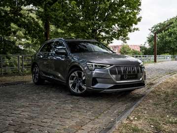 50 QUATTRO*TOIT PANO*SUSPENSION PNEUMATIQUE*SIEGE MEMOIRE*CAR PLAY