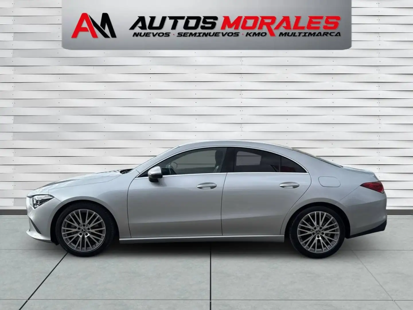 Mercedes-Benz CLA 180 7G-DCT Plateado - 2