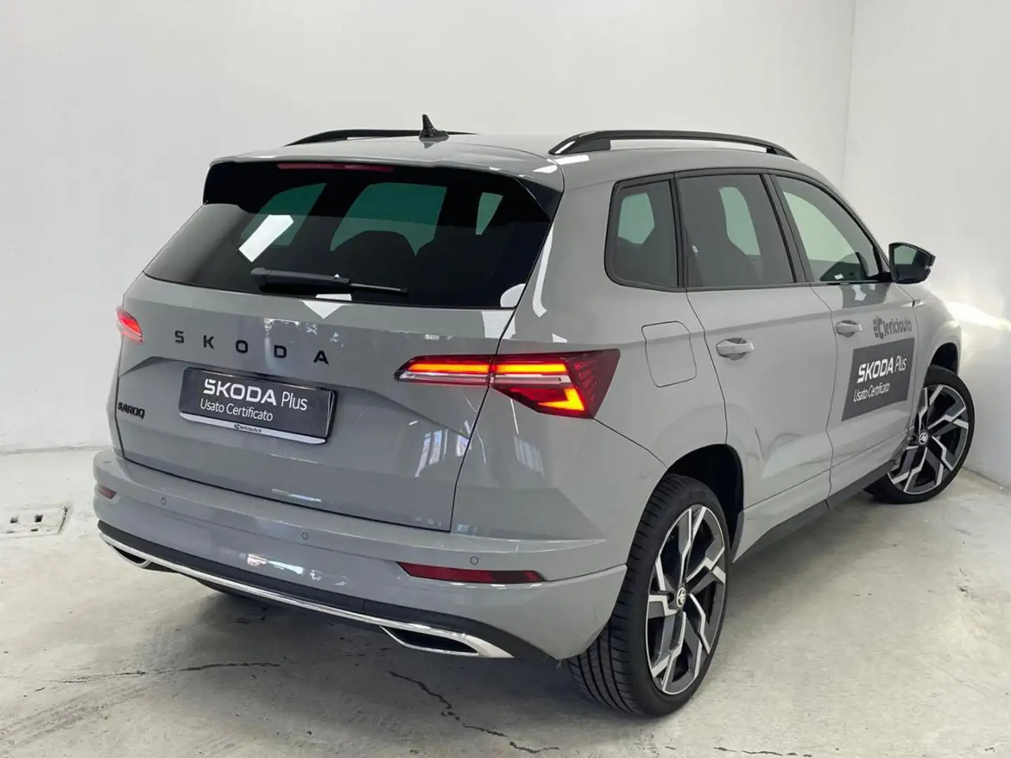Skoda Karoq 1.5 TSI ACT DSG SportLine Grigio - 2
