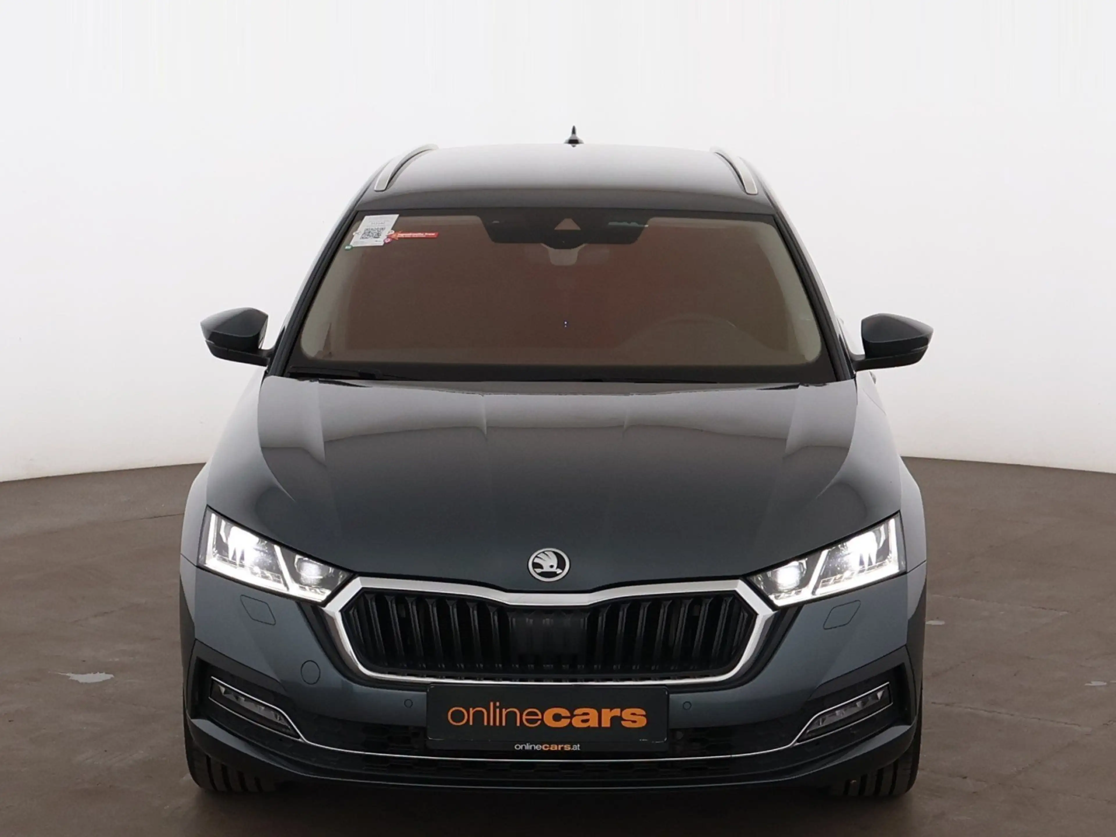 Skoda Octavia Combi 1.4 TSI Style PHEV Aut MATRIX RADAR — photo 2