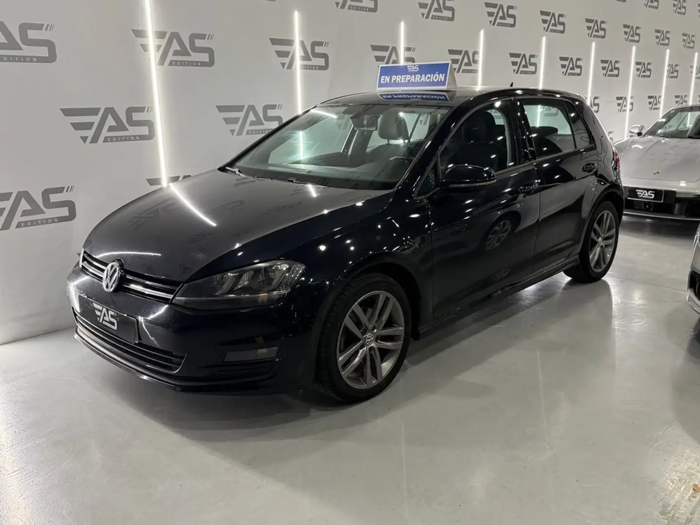 Volkswagen Golf Advance 1.6 TDI 110CV BMT Zwart - 1
