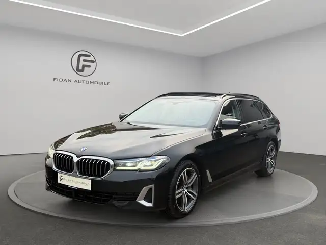 Bmw 530 d xDrive*Laser*SoftClose*Live*Pano*HUD*H&K