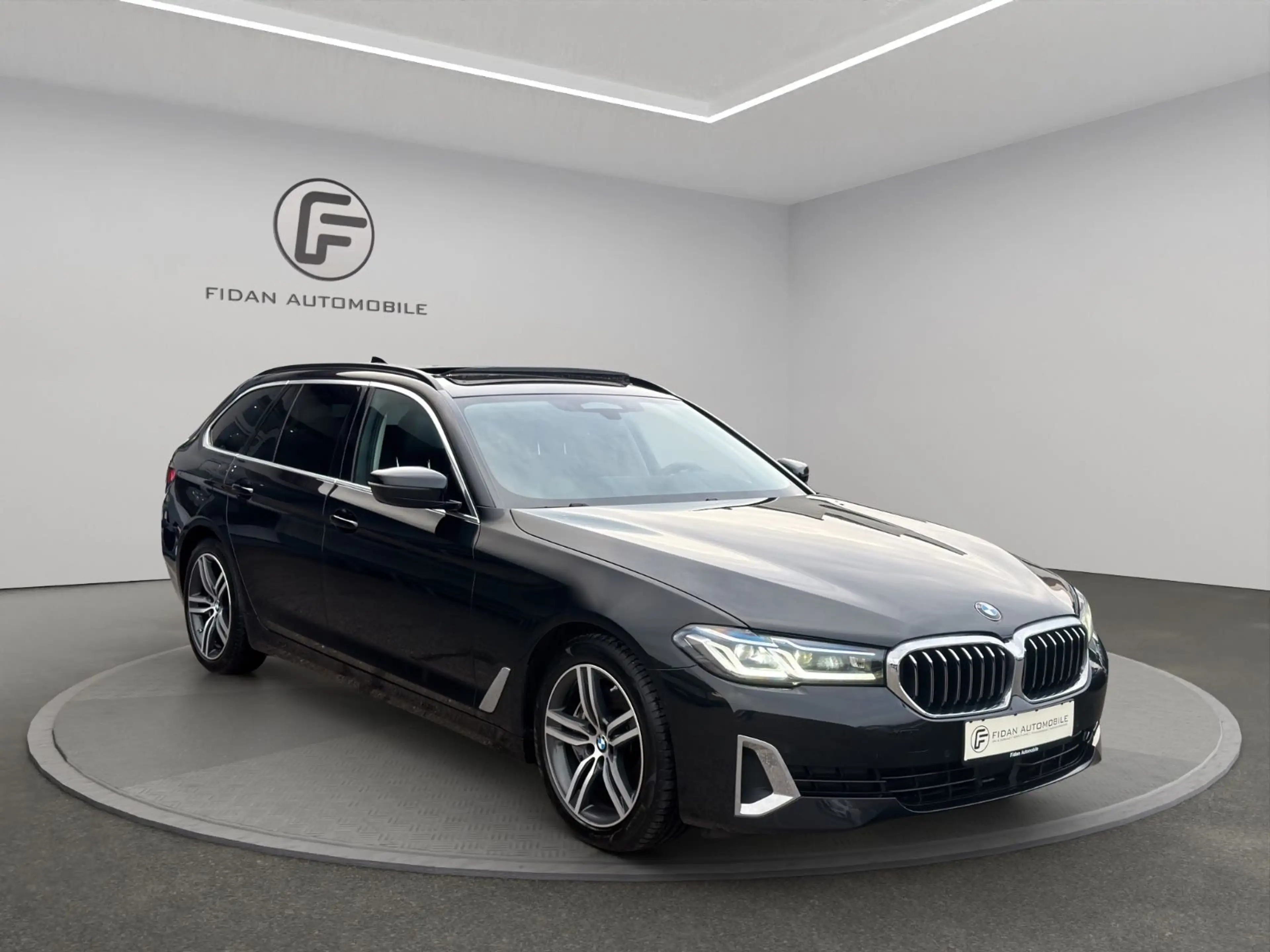 BMW 530 d xDrive*Laser*SoftClose*Live*Pano*HUD*H&K — photo 7
