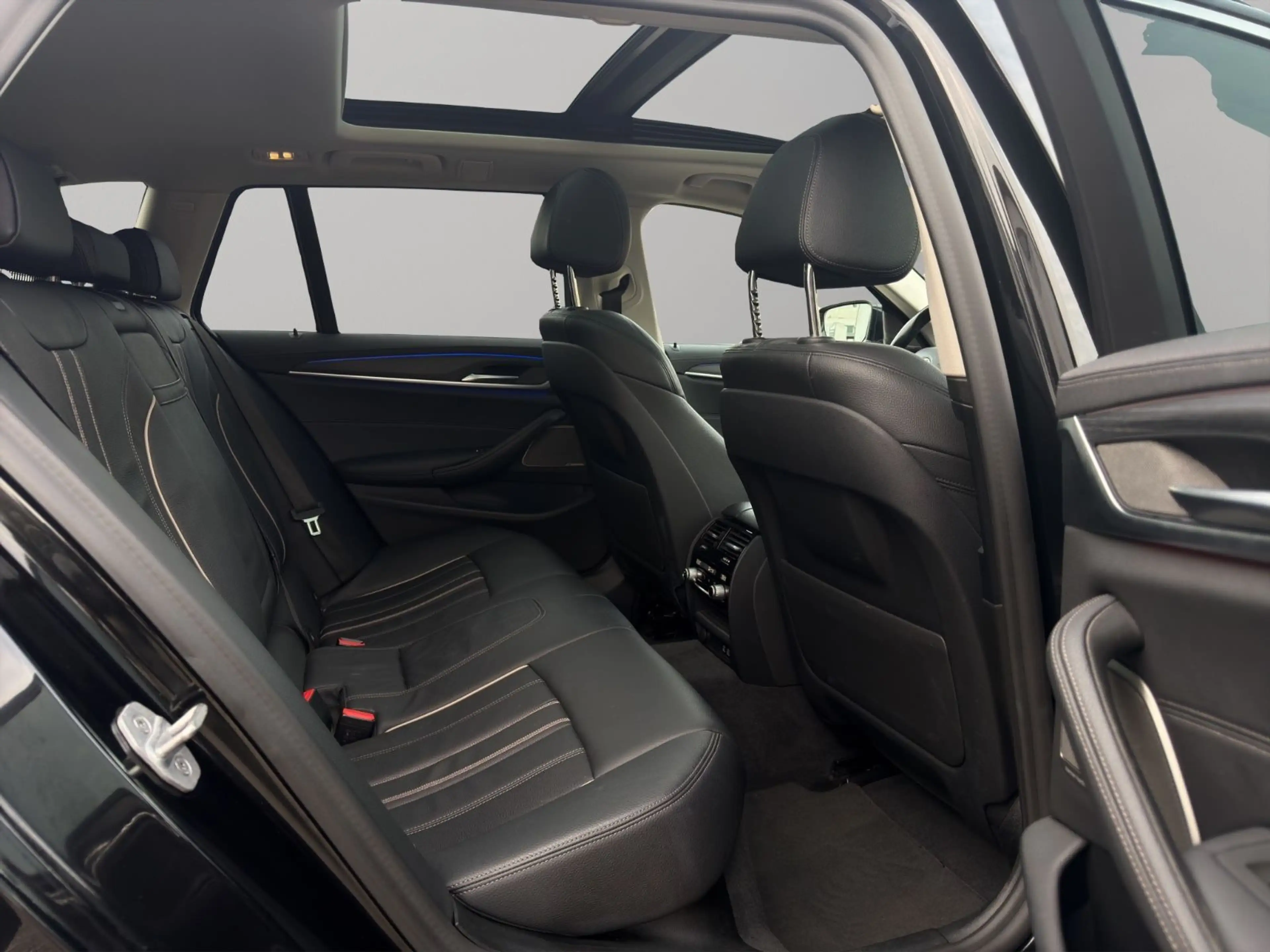 BMW 530 d xDrive*Laser*SoftClose*Live*Pano*HUD*H&K — photo 14