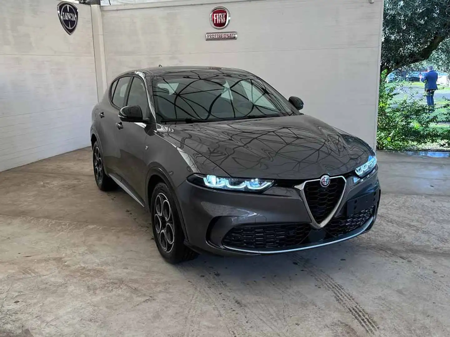 Alfa Romeo Tonale 1.5 160 CV MHEV TCT7 Ti Grigio - 2