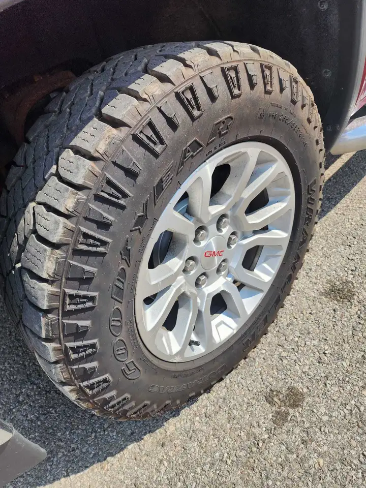 GMC Sierra 1500 снимка GMC Sierra 1500