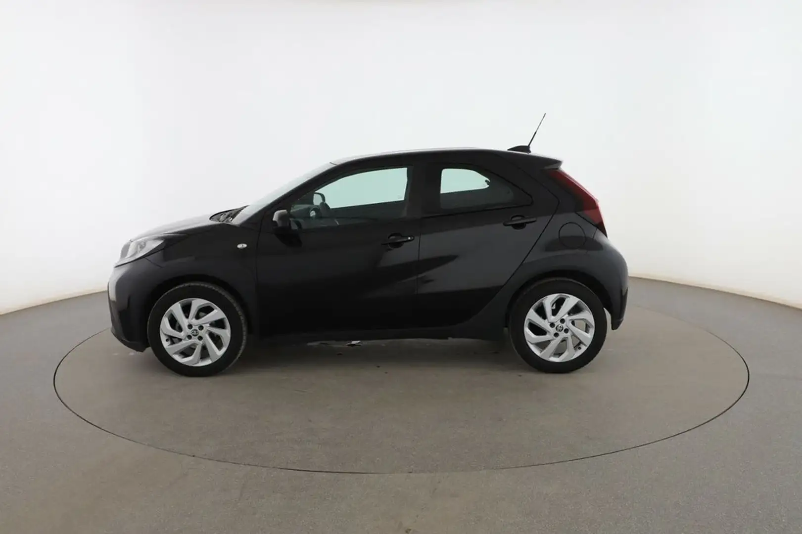 Toyota Aygo X 1.0 Play Negro - 2
